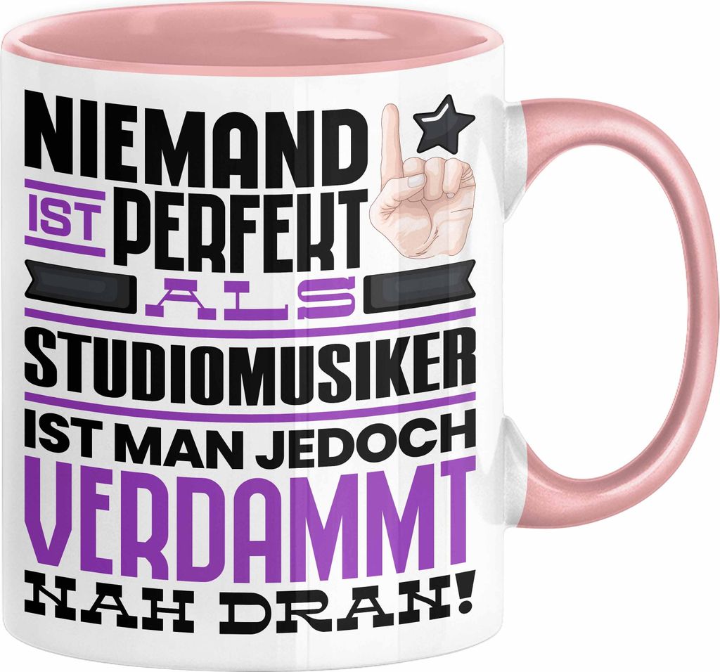 Studiomusiker Geschenk Tasse Lustige Geschenkidee für Studiomusiker Geburtstag Kaffee-Becher Niemand Ist Perfekt Aber Als Studiomusiker Ist Man Na...