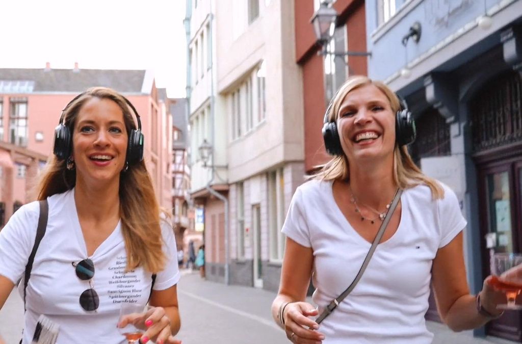 Jochen Schweizer Techno Stadtführung Frankfurt; Erlebnis verschenken oder selbst erleben; Gutschein gültig für 1 Person Gruppengröße: 10-30 P...