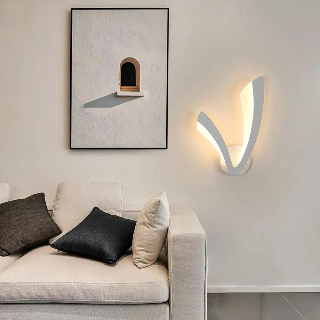Applique murale LED 12W anti-éblouissement en V pour couloir sombre 3000K