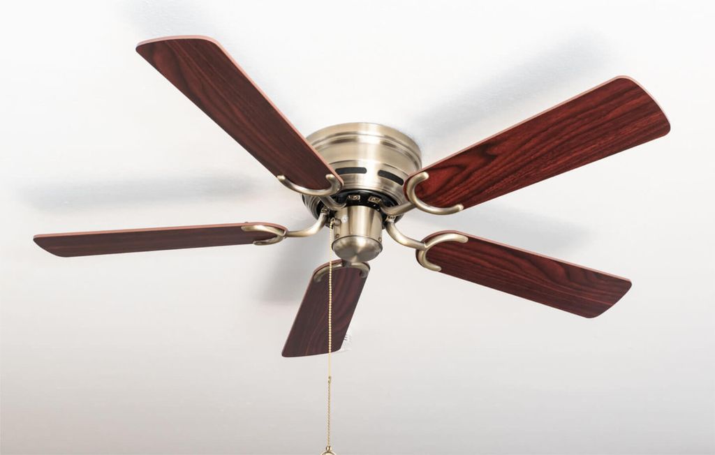 Extra flacher Deckenventilator Pepeo Kisa Deluxe Messing Produktbild 