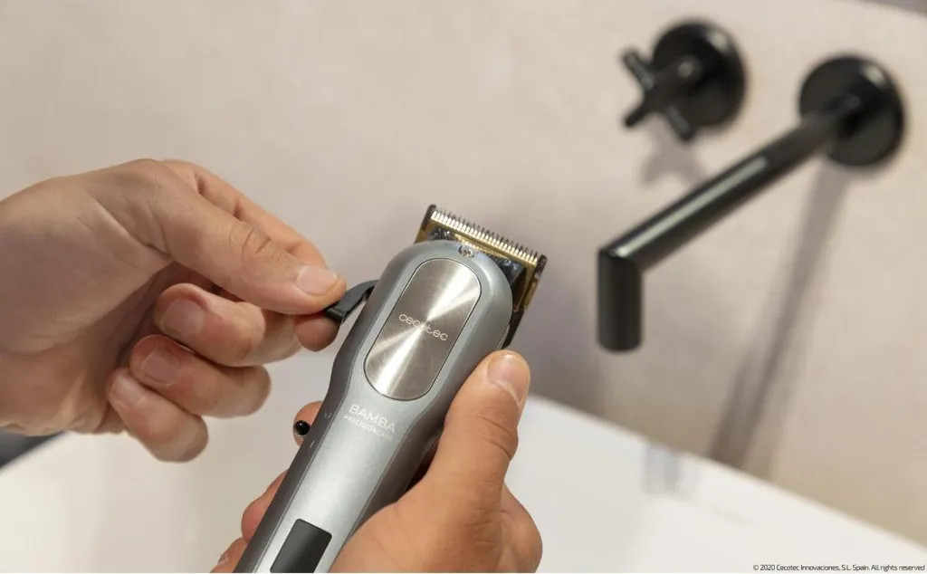 Tondeuse à Barbe Lames Titane Cecotec Bamba PrecisionCare Design Ergono
