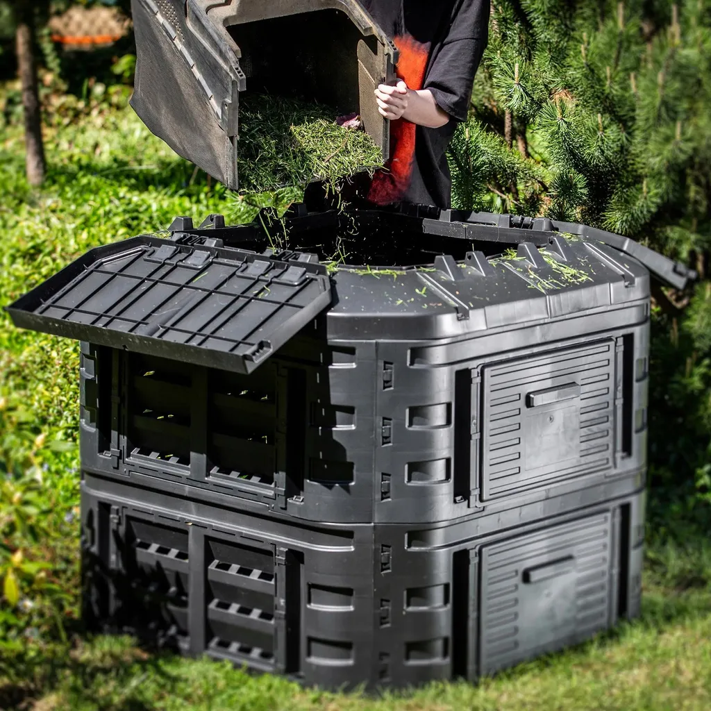 Bac à compost modulaire 600L en kit : Composteur extérieur robuste noir
