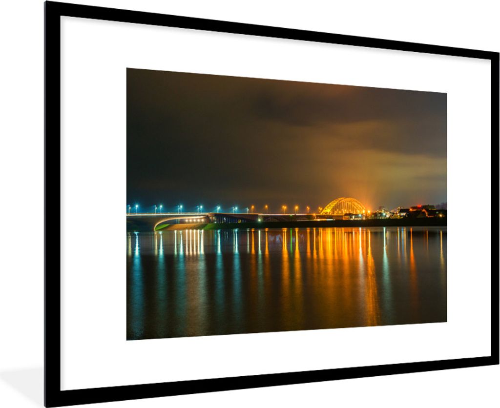 MuchoWow Gerahmtes Poster Nijmegen - Licht - Wasser 90x60 cm - Poster mit Schwarzem Bilderrahmen Wandposter Rahmen Foto Bilder - Wanddekoration -...