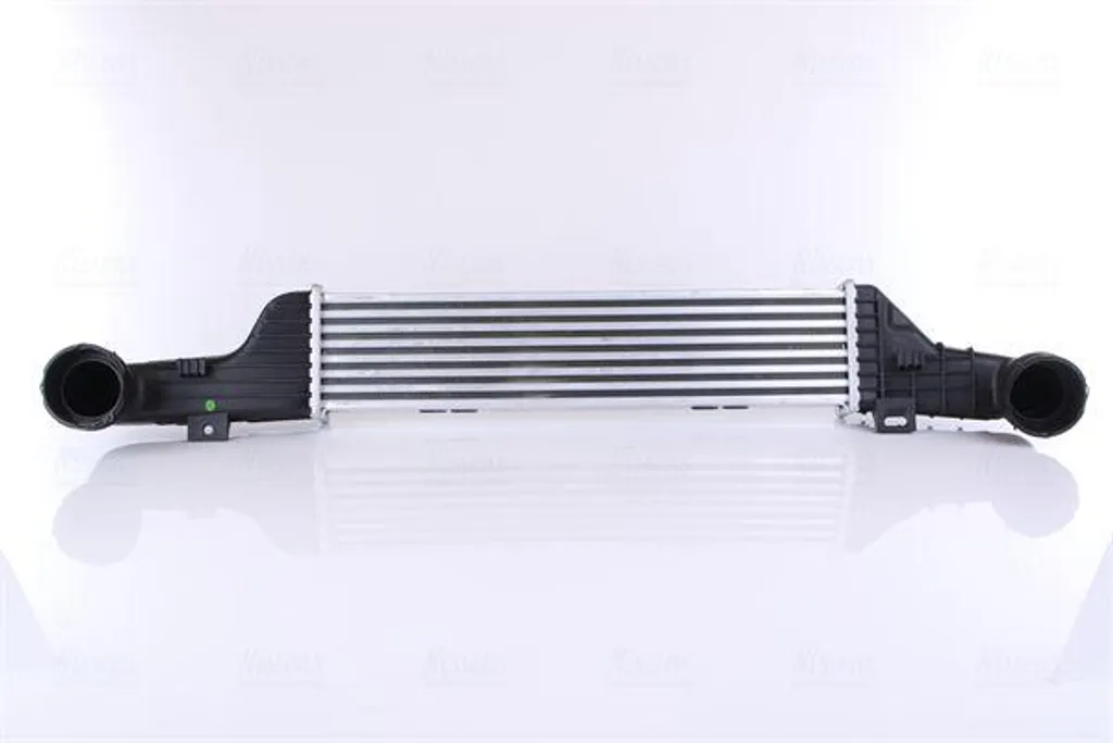 Intercooler NISSENS 96784 Refroidisseur Turbo pour Mercedes Classe E OE