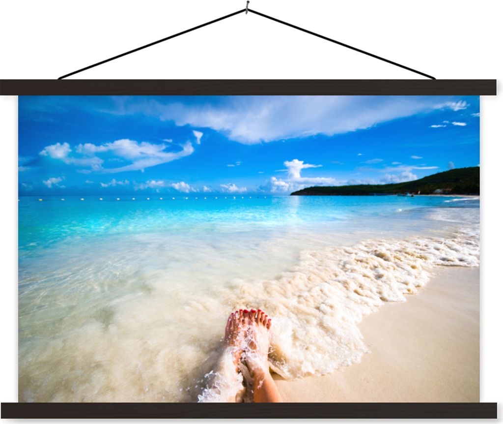 MuchoWow Textilposter Strand - Sand - Füße 120x80 cm mit schwarzem Rahmen - Wanddeko