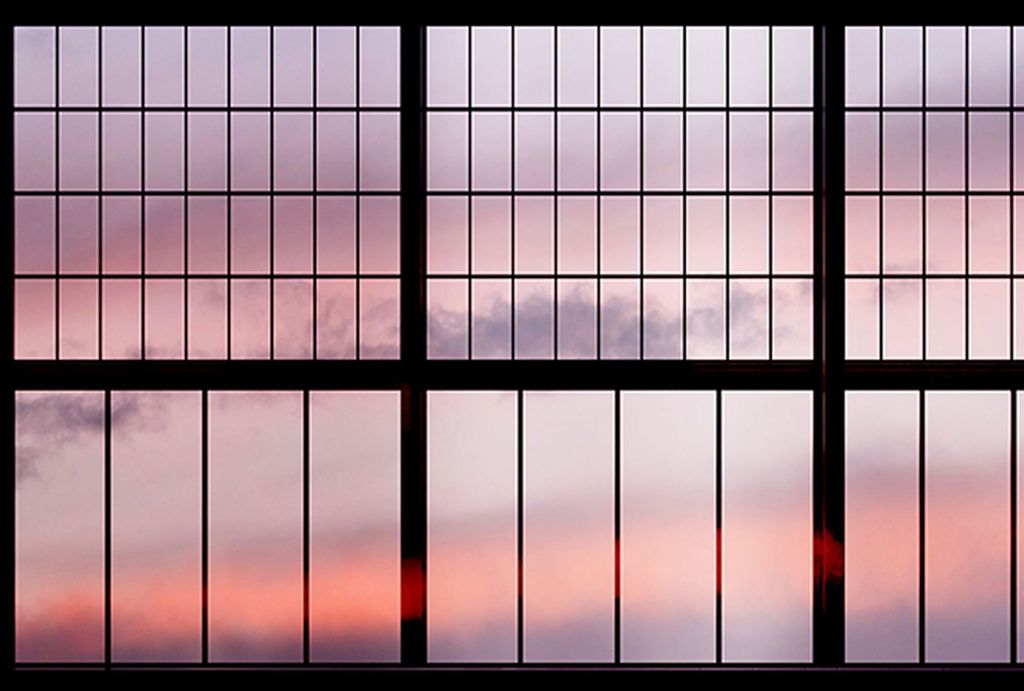 Tadessi Fototapete | Fenster | 4.00 m x 2.70 m | Rosa | Schwarz | Wandbild | Digitaldruck