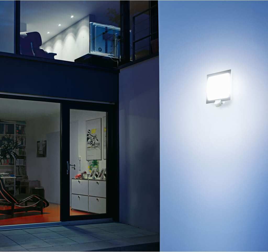 Infray Lampada Solare Sfera 40 Cm | 9 Colori + Cambio Automatico | IP67 Impermeabile Per Esterno