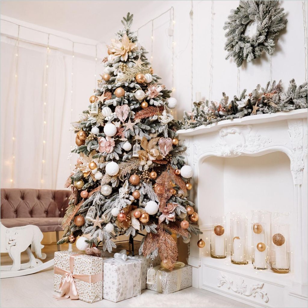 Wallario Magnet für Kühlschrank / Geschirrspüler, magnetisch haftende Folie - 60 x 60 cm, Motiv: Eleganz unterm Weihnachtsbaum