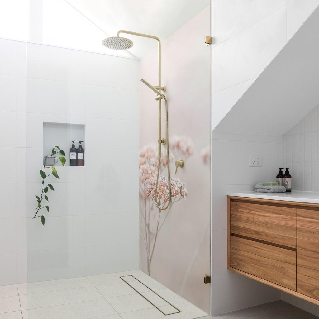 Duschrückwand mit Motiv selbstklebend - 0.35 mm Wandpaneel wasserfest Gräser rosa Landhaus Badrückwand fugenlos Smart matt 90x200 cm