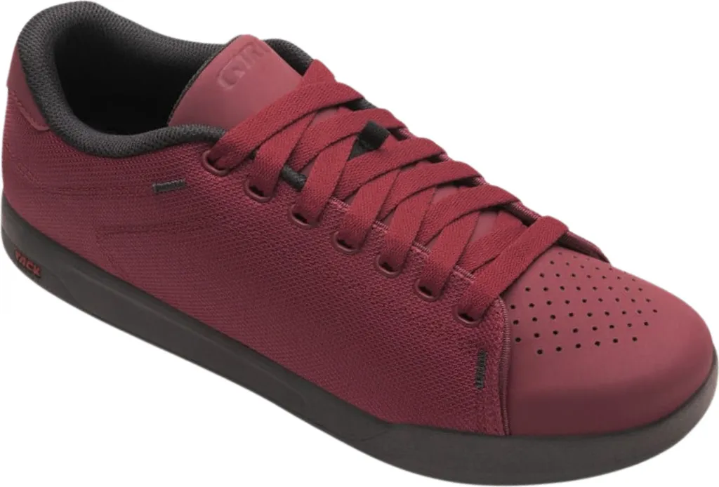 Chaussures de vélo Giro Deed T40 idéales pour les sessions de skatepark