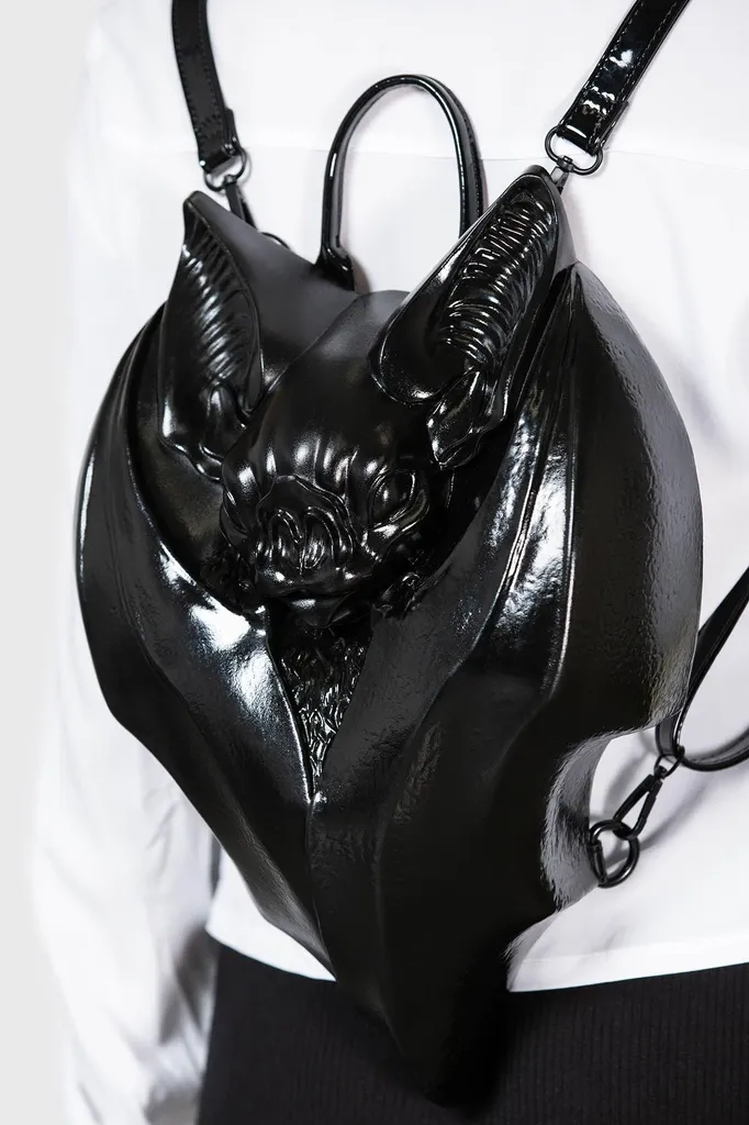 Petit sac à dos gothique KILLSTAR Nightly Bite avec ailes de batte noir - 3