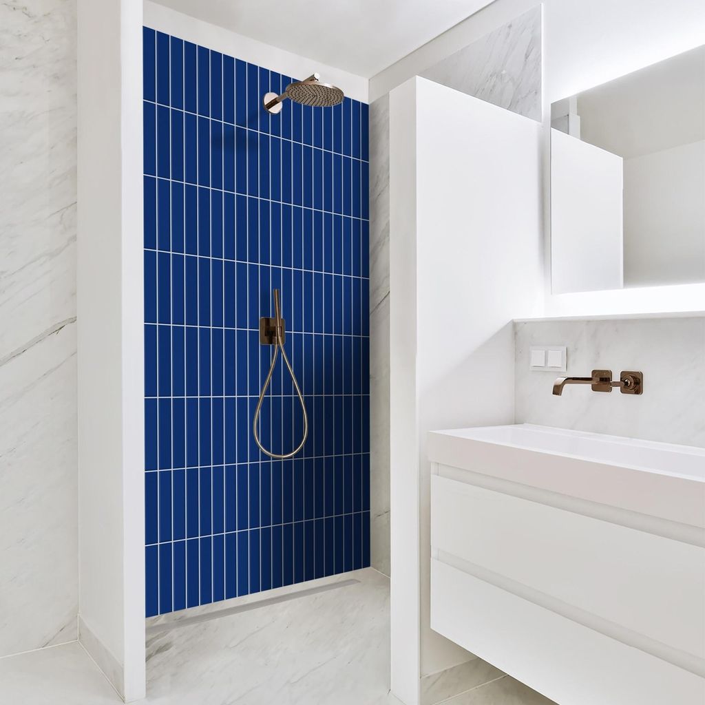 Duschrückwand mit Motiv selbstklebend - 0.61 mm Wandpaneel wasserfest Design blau Fliesenoptik Unifarben Badrückwand fugenlos Premium matt 90x20...