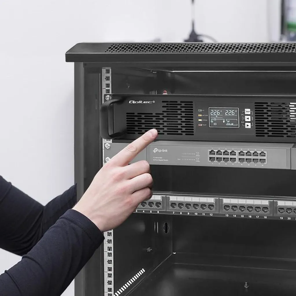 Onduleur Serveur Rack 1kVA Solution Alimentation Ininterrompue 1000W - 5