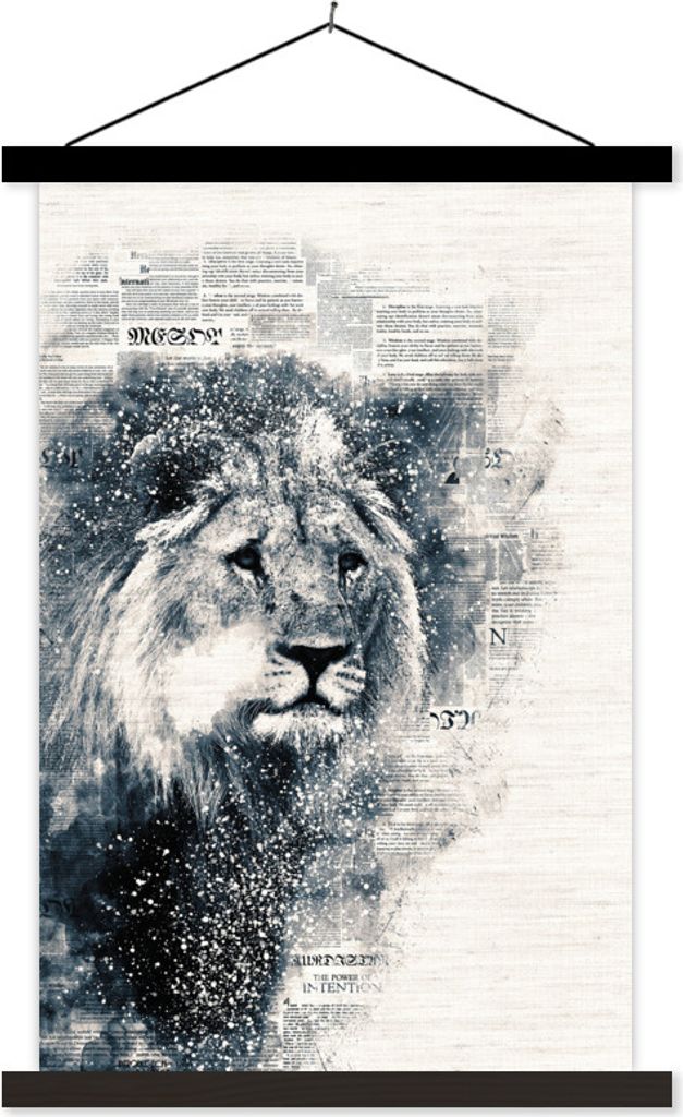 MuchoWow Textilposter Löwe - Zeitung - Zusammenfassung 60x90 cm mit schwarzem Rahmen - Poster Wohnzimmer