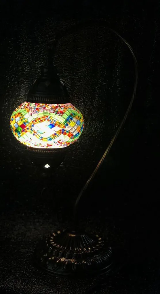 Lampe de Table Turque Mosaïque Verte Ondulée E14 - Artisanat 42 cm