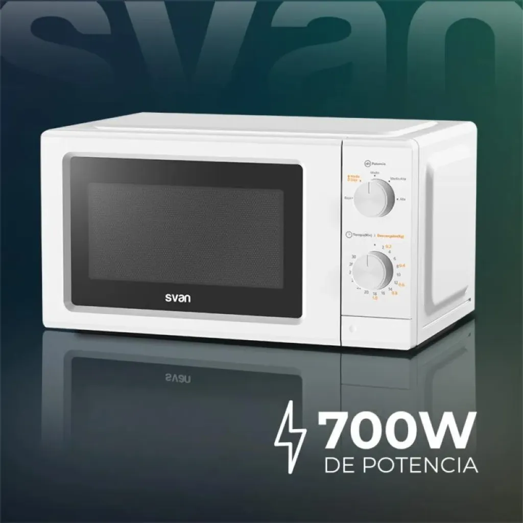 Four micro-ondes blanc 19 litres Svan SMW19700 compact et performant