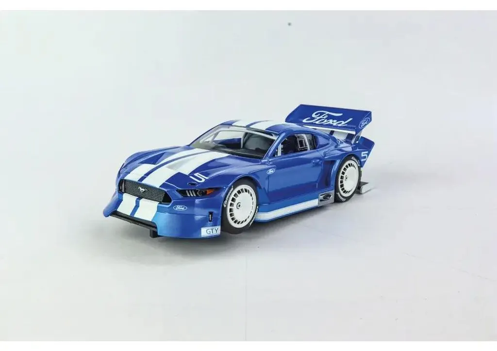 Voiture de Slot Carrera Ford Mustang GTY No.5 Échelle 1:32 pour Circuit