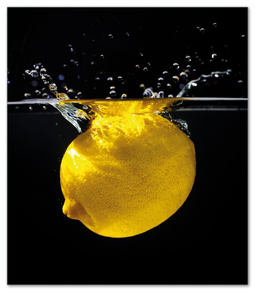 Wallario Herdabdeckplatte aus Glas, Größe 52 x 60 cm 1-teilig, Motiv Zitrone im Wasser - Frisches Obst für die Küche