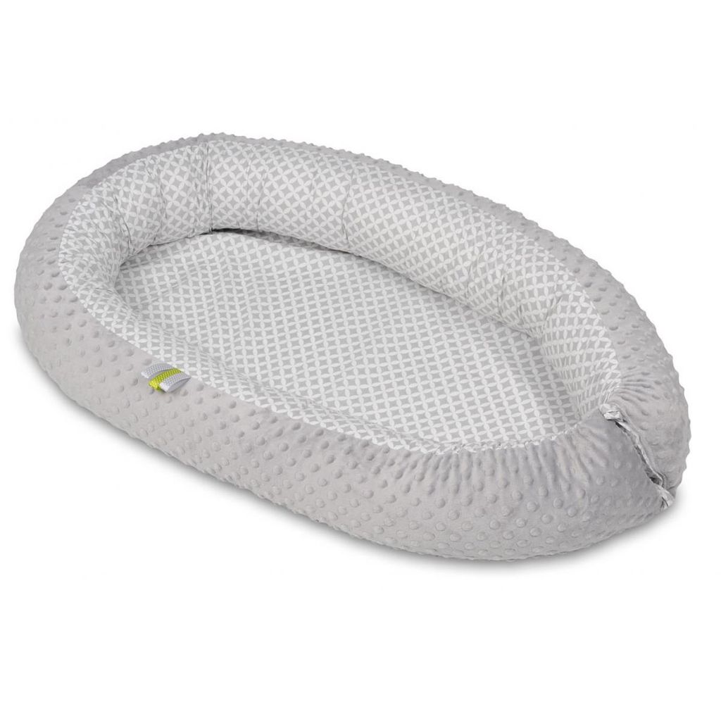 Grau-grau karierter Cocoon-Schlafsack