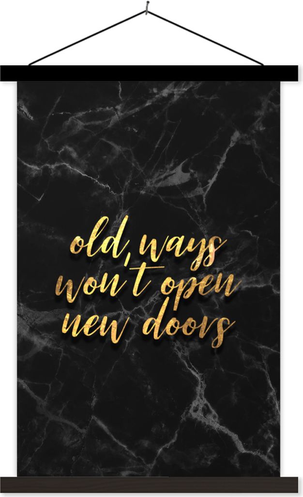 MuchoWow Textilposter Zitat - Tür - Gold - Schwarz 60x90 cm mit schwarzem Rahmen - Poster Wohnzimmer