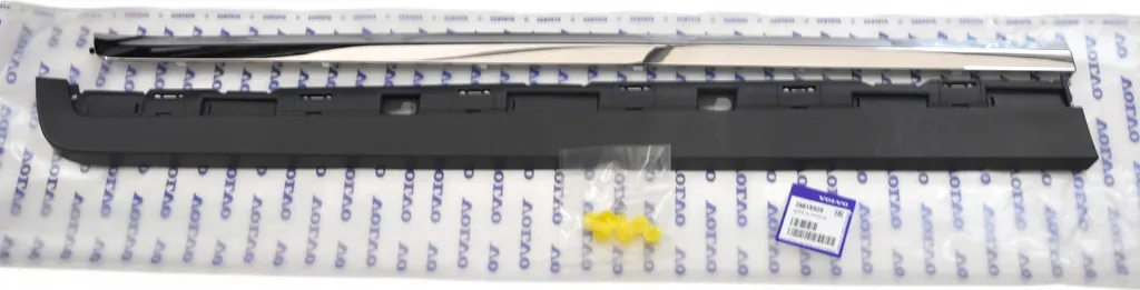 Baguette de porte chromée Volvo XC60 gauche - Finition OE Premium