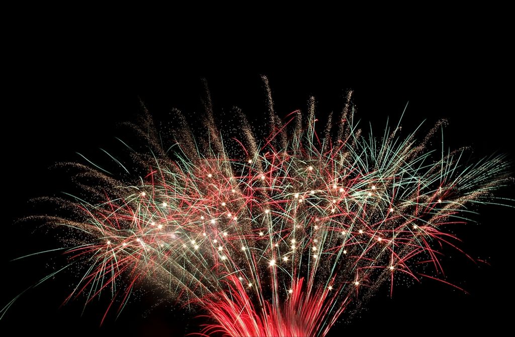 hansepuzzle 60064 - Feuerwerk Puzzle, 500 Teile, Hintergründe, 46,0 x 30,0cm mit hochwertiger Aufbewahrung, Kartonbox & Beutel