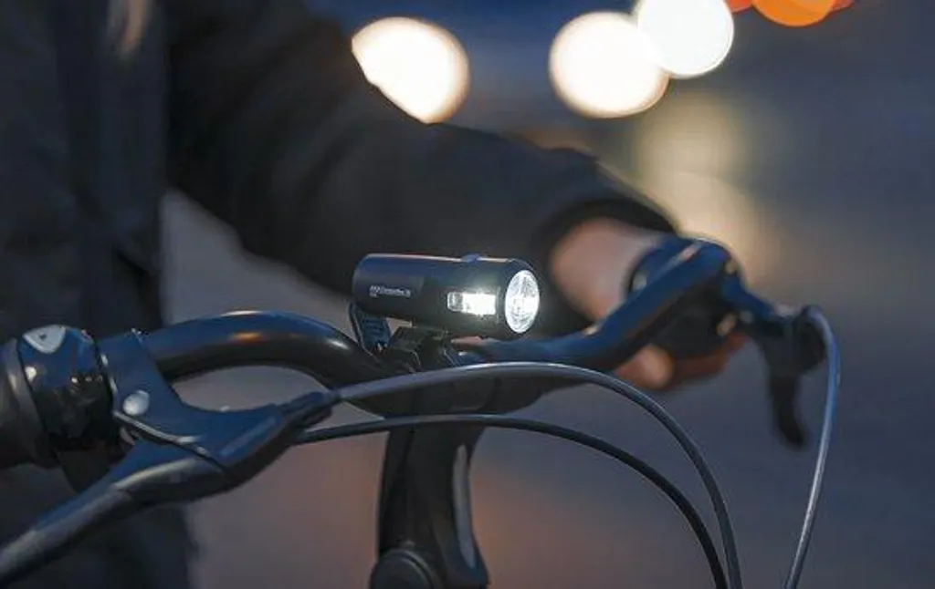 AXA Compactline 35 Kit d'éclairage vélo LED rechargeable USB puissant - 7