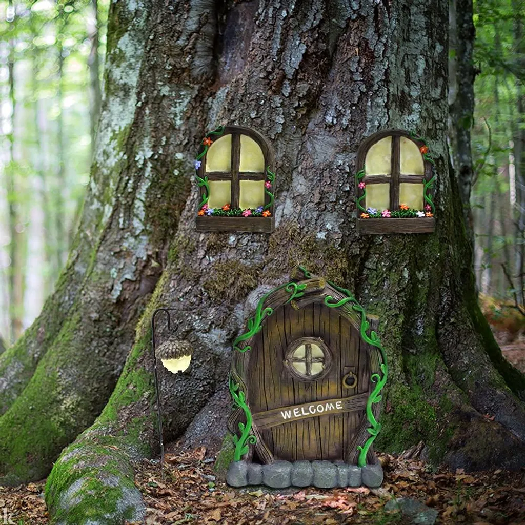 Décoration de jardin miniature avec porte et fenêtre qui brille dans le noir