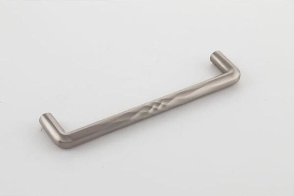 Furnipart Möbelgriff Shuffle LA160 - Designer Griff für Möbel - abgerundet mit verzierung, Zinkdruckguss Edelstahl Effekt