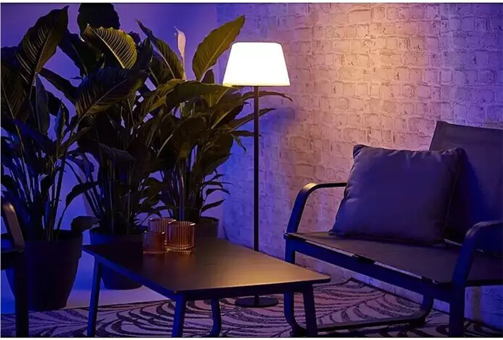 Lampadaire solaire RGBW étanche IP44 avec boîtier design 5,8W 105 cm - 4