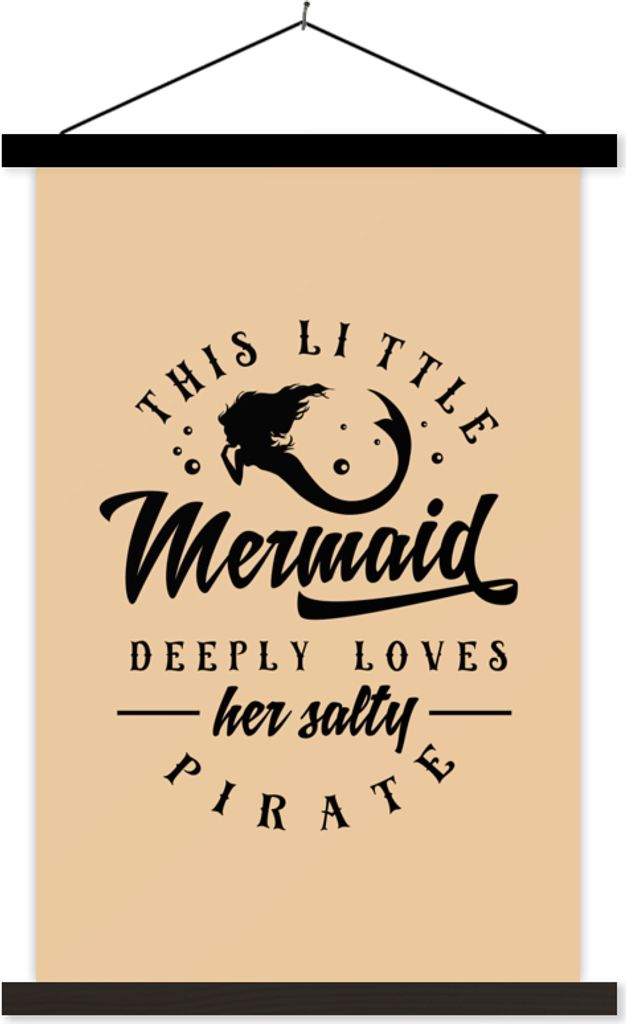 MuchoWow Textilposter Meerjungfrau - Zitate - Pirat 40x60 cm mit schwarzem Rahmen - Wanddekorationen