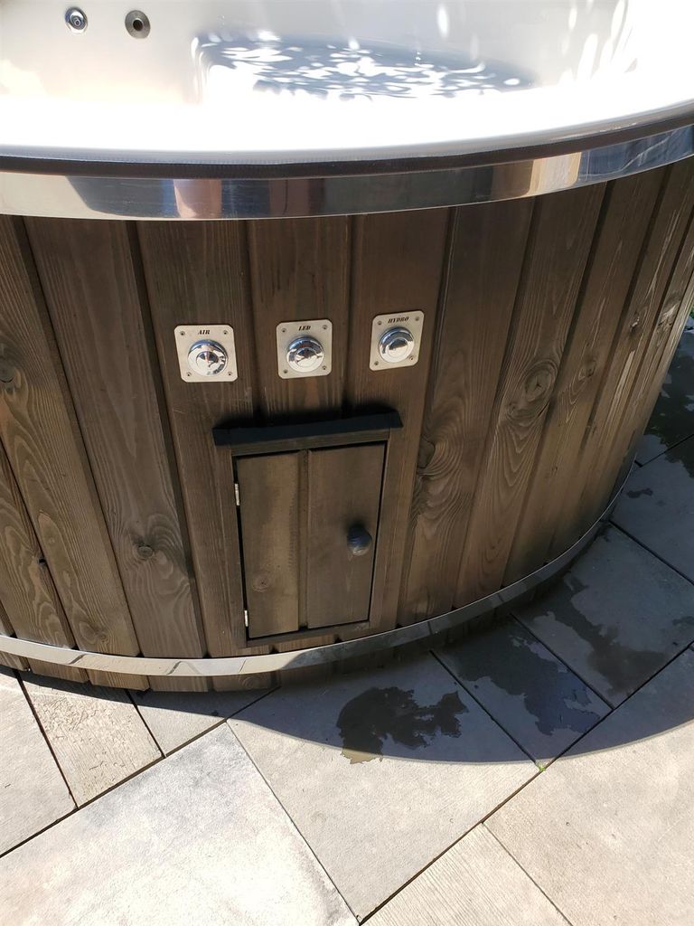 Badefass 200cm mit 30 KW Holzofen Hottube mit Abdeckung und Produktbild 10
