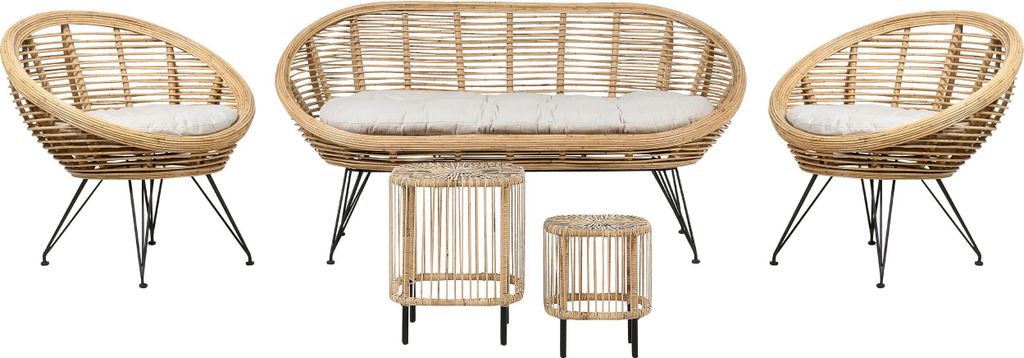 BELIANI 4-Sitzer Lounge Set Natürlich Rattan 5-Teilig Gartensofa 2 Gartenstühle und 2 Couchtische mit Schwarzem Metallgestell Auflagen Hellbeige ...