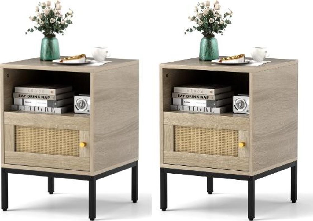 Rattan-Nachttisch, Boho-Beistelltisch mit Türschrank & Ablage, Akzent-Nachttisch mit Metallbeinen, kompakter Bauernhaus-Sofatisch, Natur