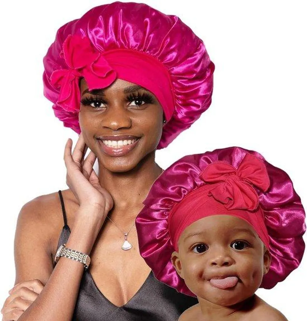 Bavoir silicone souple fuchsia avec récupérateur pour petit enfant