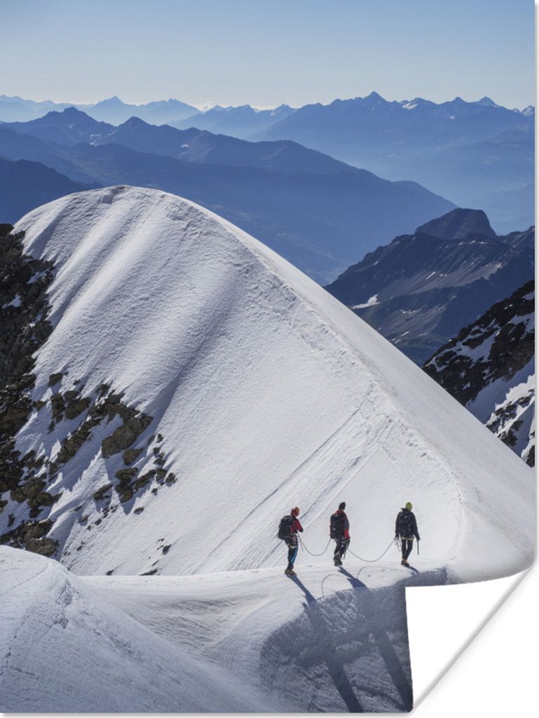 MuchoWow Poster Drei Bergsteiger auf einem verschneiten Berg 120x160 cm - Wandbilder