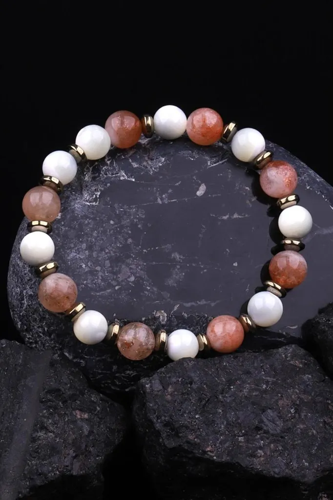 Bracelet lithothérapie en pierre solaire et nacre, bijou femme de 20cm
