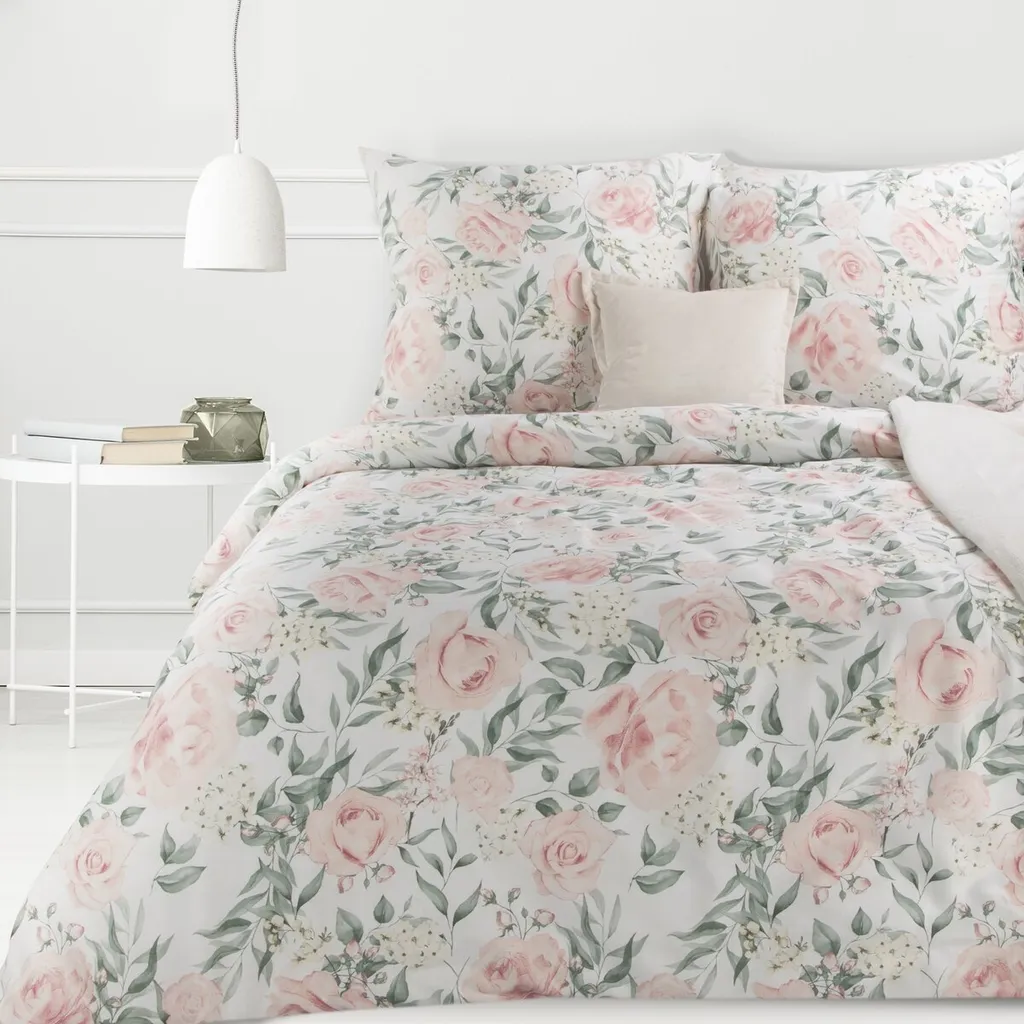 Drap 220x200 en satin soyeux motif 13 roses crème rose et vert doux