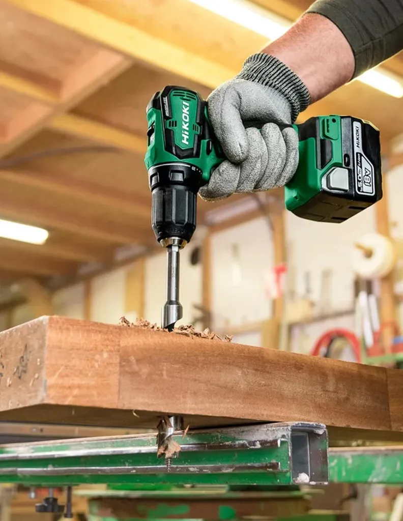 Recensione HiKOKI DS18 DDWRZ: Il Re dei Trapani Brushless Compatti - 10