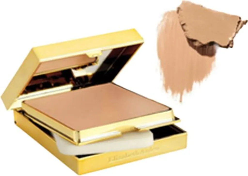Elizabeth Arden 40 Beige - Il Fondotinta per una Pelle Flawless