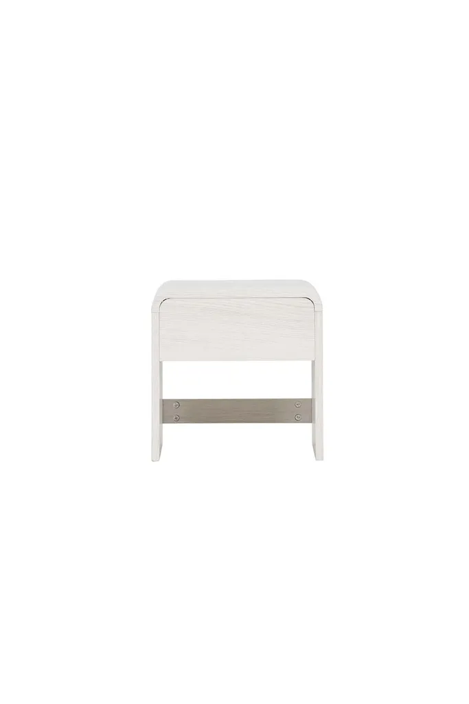 Table de nuit en bois blanchi Lyngdal au style scandinave épuré