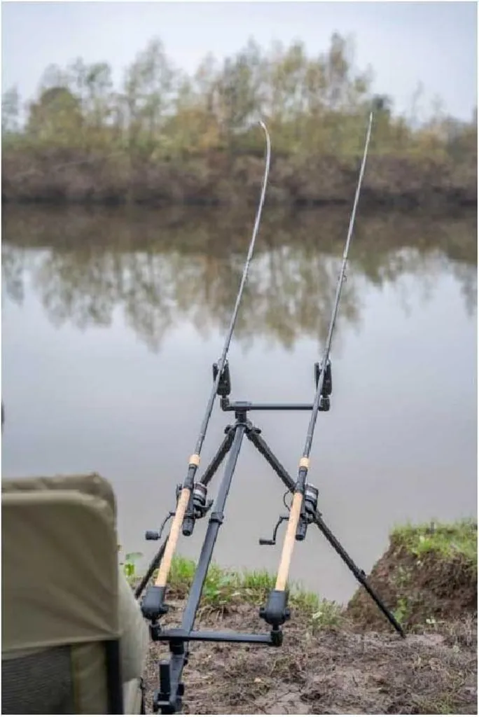 Trépied de Pêche Korum Progress Feeder Argent - Stable sur Tous Terrains Difficiles