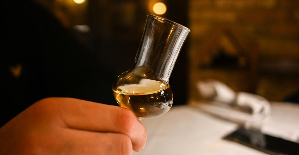 mydays Rum Tasting Düsseldorf (8 Rum-Sorten); Erlebnis verschenken oder selbst erleben; Gutschein für 1 Person(en)