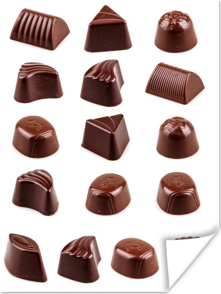 MuchoWow Poster Die Schokoladenbonbons auf weißem Hintergrund 90x120 cm - Wohnzimmer