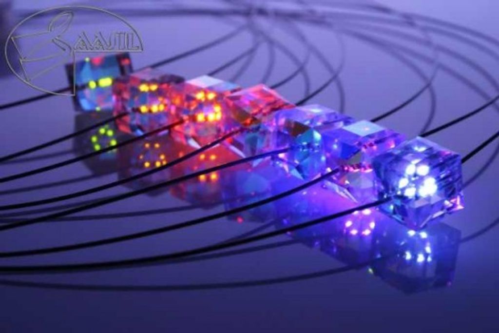 Armband LED Kristall Cube Blau Crystal mit Swarovski Elements