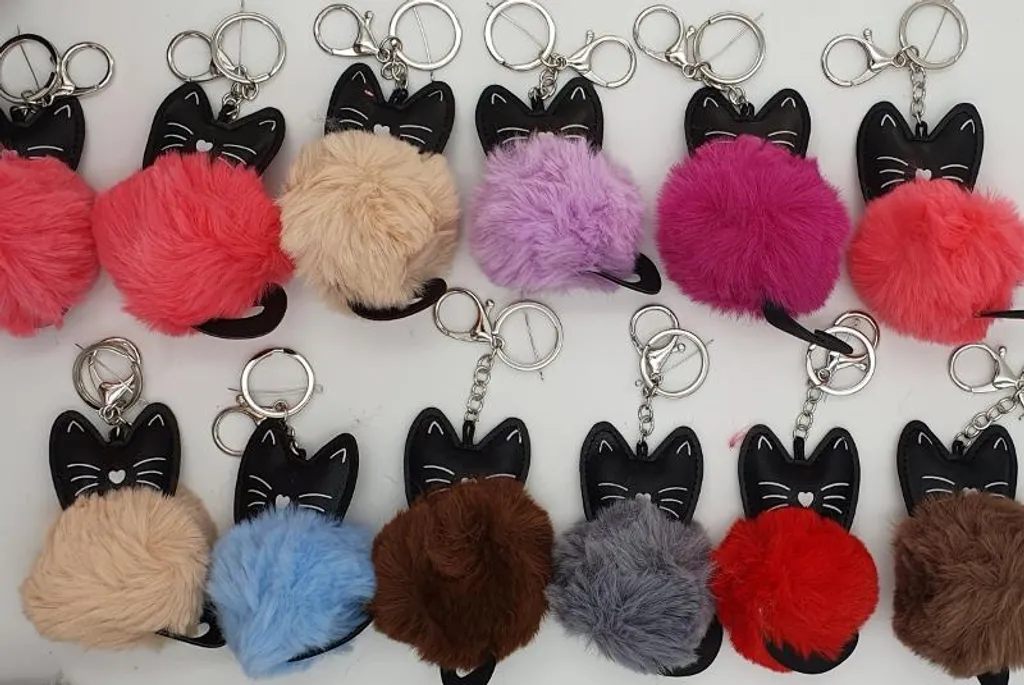 Porte-clés pom-pom KOTEK : 12 pendentifs colorés et ultra doux de 8cm