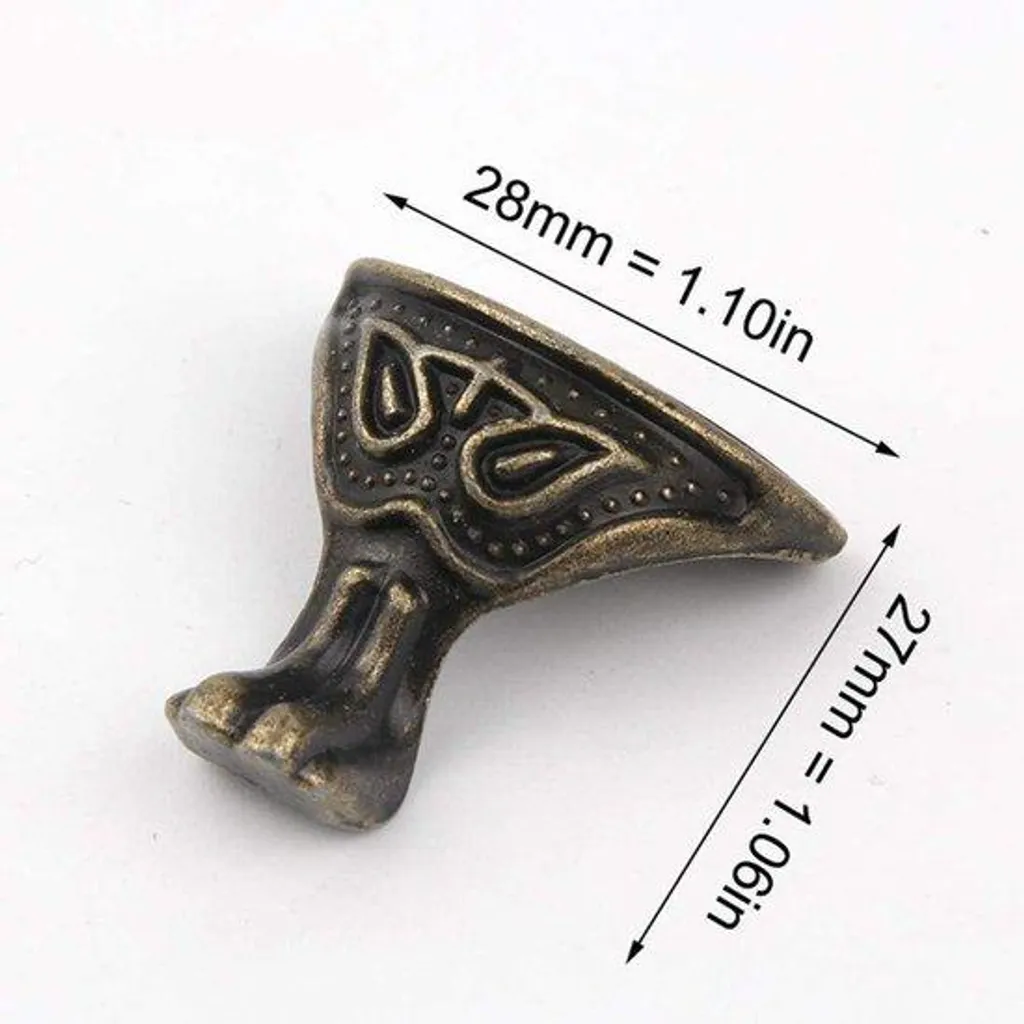 Boîte en bois et bronze avec pieds pattes d'éléphant et ferrures XL