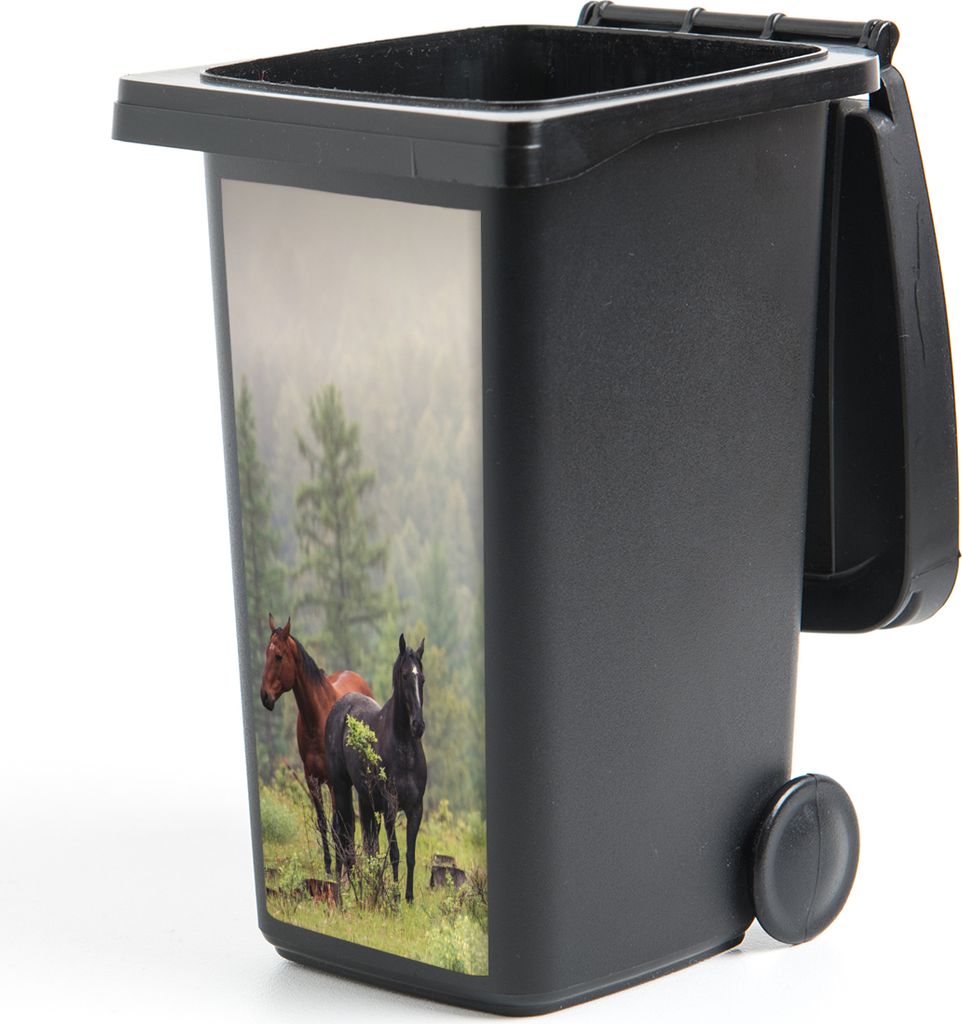 MuchoWow Mülltonnenaufkleber Pferde - Wald - Nebel 44x98 cm - Containeraufkleber - Aufkleber - Mülltonnen-Aufkleber