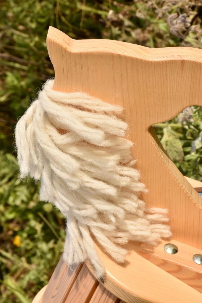 Kleines Reitpferd "Paula" aus Holz Produktbild 4
