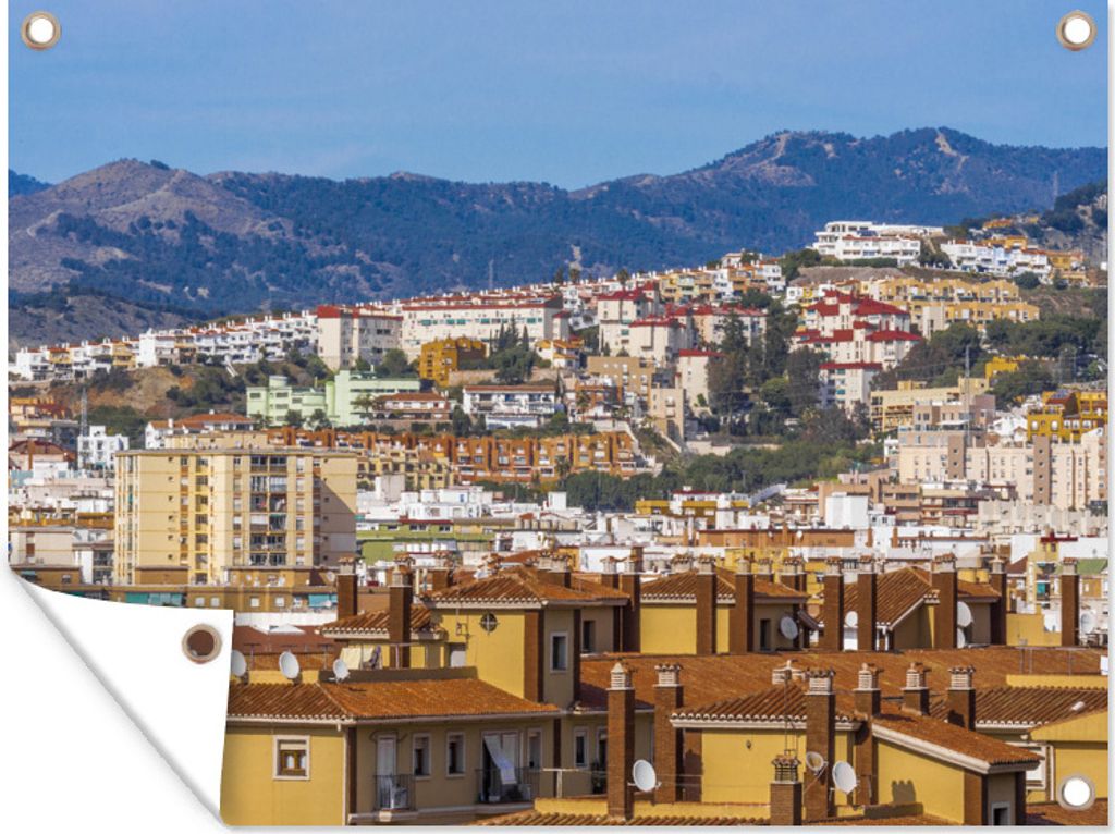 MuchoWow 80x60 cm Outdoor-Poster Gartendeko Sichtschutz Garten Poster für den Garten Gelbes Wohngebiet vor dem Berg Montes de Malaga Spanien